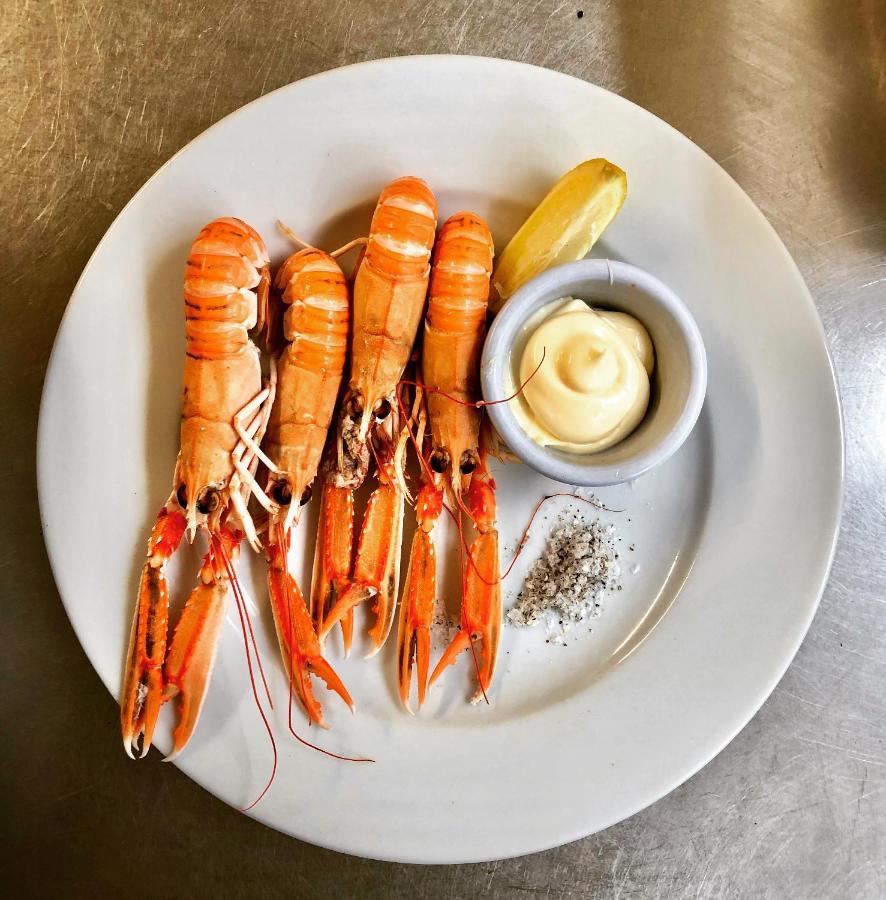 The Gordon Arms Restaurant With Rooms Yarrow Esterno foto